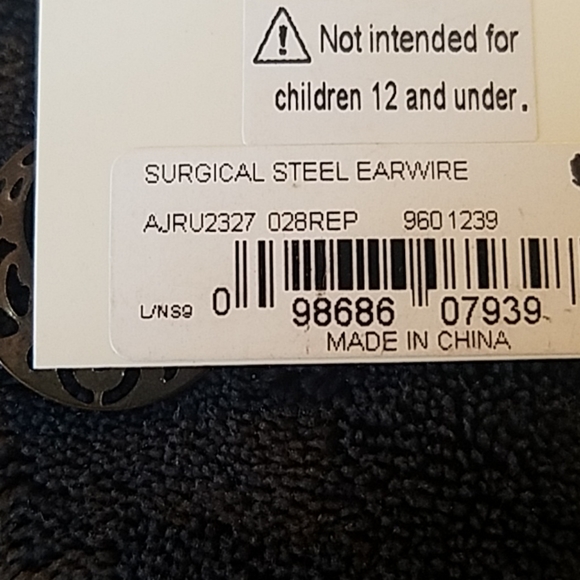 AXCESS earrings - Picture 2 of 3